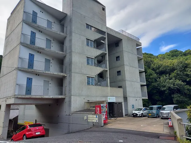 Shinwa Onomichi Flats