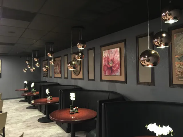 Sake Sushi Bar & Lounge