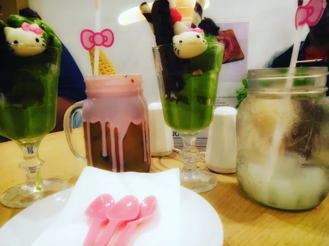 Cafe Hello Kitty