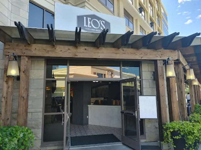 Leo's Italian Social