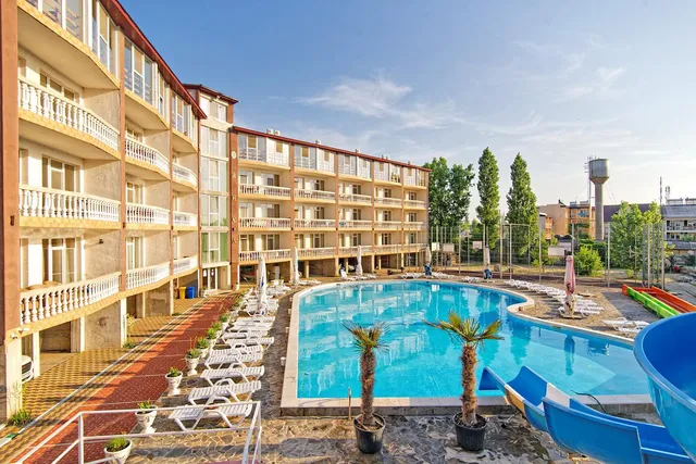 Отель Hawaii, Затока