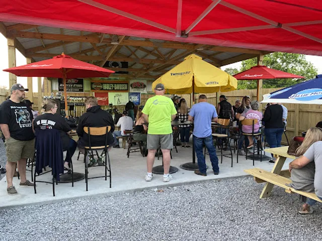 Knuckleheads Bar & Grill