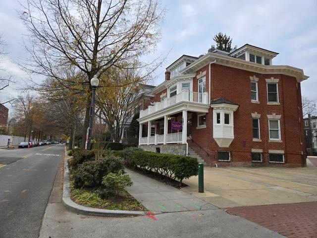 Woodley Park Guest House