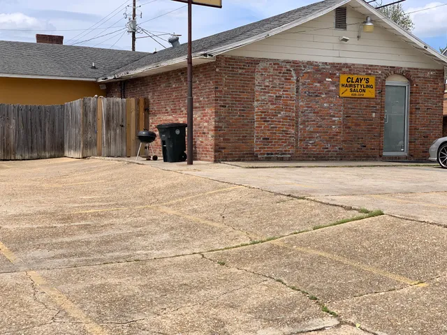 Clay's Hair Styling Salon