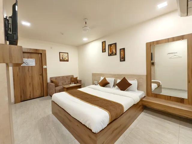 Hotel Palm Residency