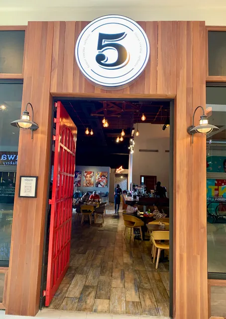 Restaurante 5inco Altaplaza