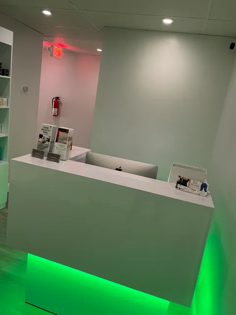 Luxe Beauty Bar