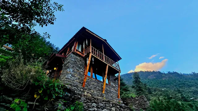 Parvati's Lap (Hostel & Camps)