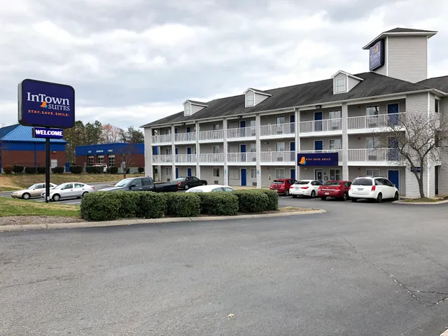 InTown Suites Extended Stay Chattanooga TN - Hamilton Place