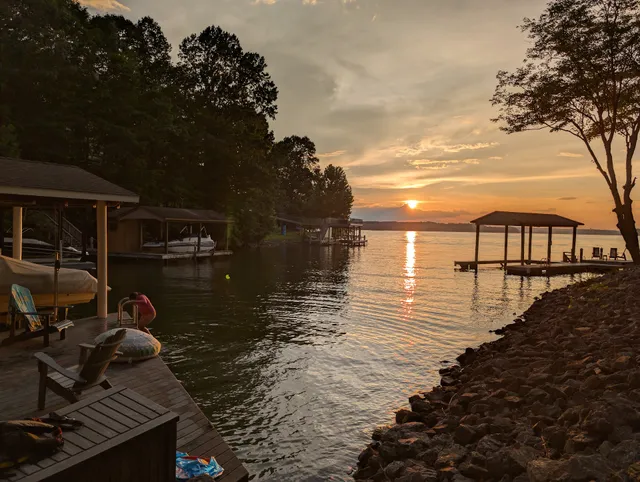 Mellow Yellow-Lake Retreat Rental Properties, LLC