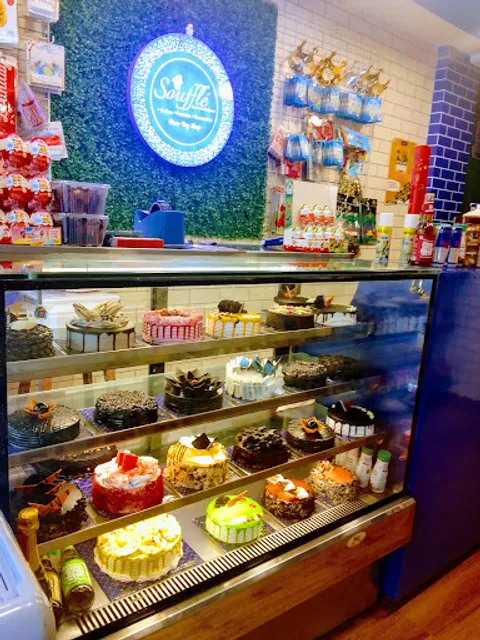 Souffle Cake Shop Vazira Naka