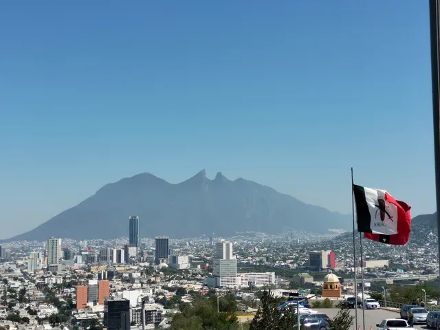 Asta bandera monumental
