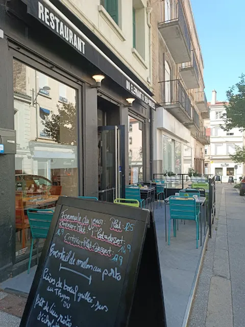 Restaurant Un Eléphant dans Un Jeu de Quilles