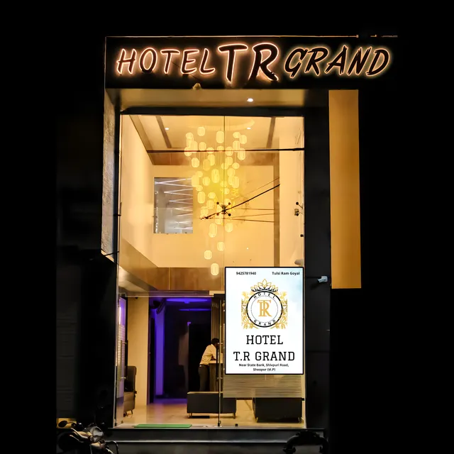 HOTEL T.R GRAND