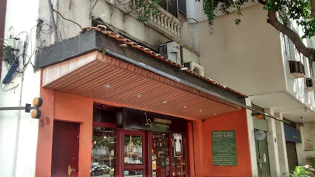 Pontes Bar and Restaurant