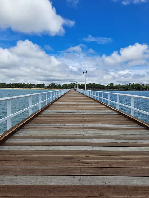 Urangan Pier (end)
