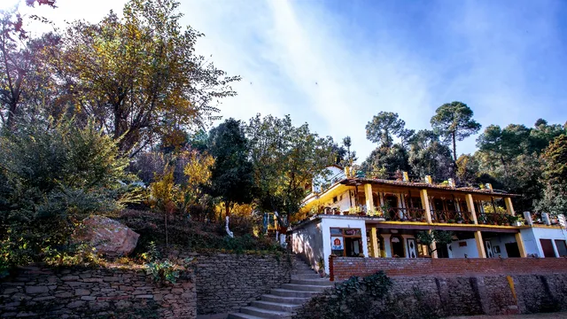 Stay inn Kausani