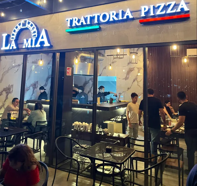 La Mia Trattoria Pizza