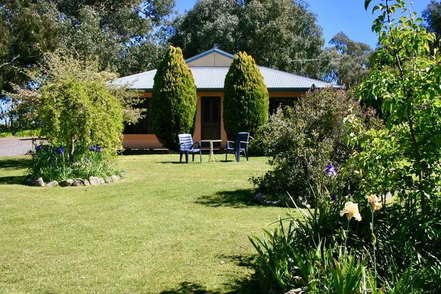 Serena Cottages Beechworth - Your Country Getaway - 4-Star Accommodation