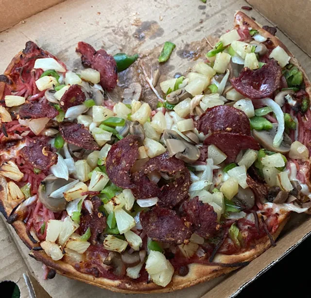 Rochy Pizza N' Bistro