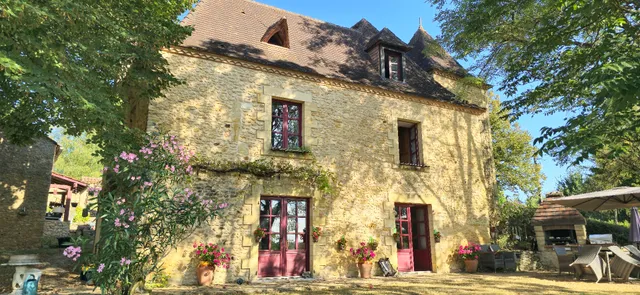 ROQUEBRUNE ( chambres d'hôtes )