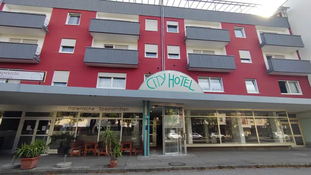 City Hotel
