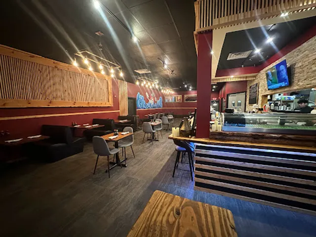 MAKI SUSHI BAR & GRILL