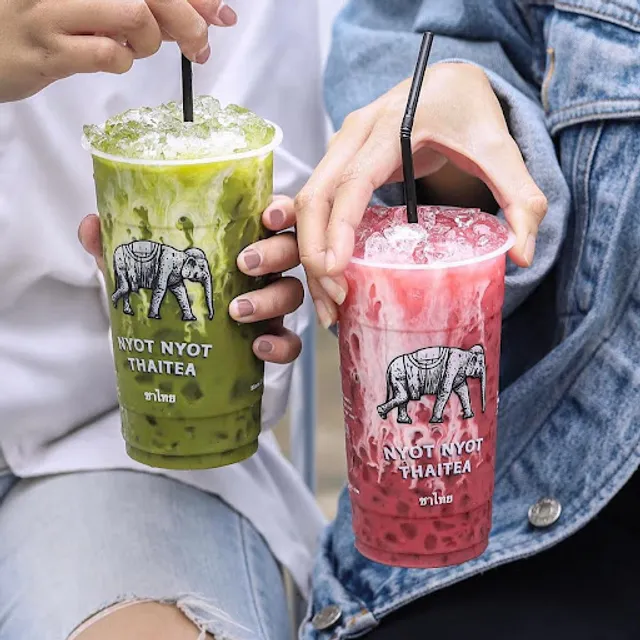 Nyot Nyot Thaitea Cakra