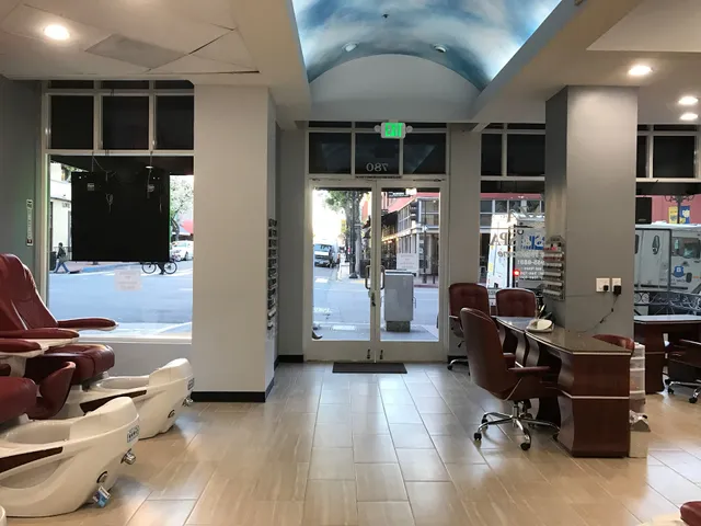 Plaza Nails and Spa