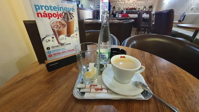 Laugaricio - shopping center