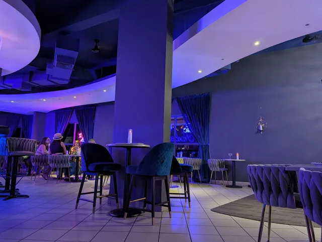 Norberto's Piano Bar, Lounge & Restaurant