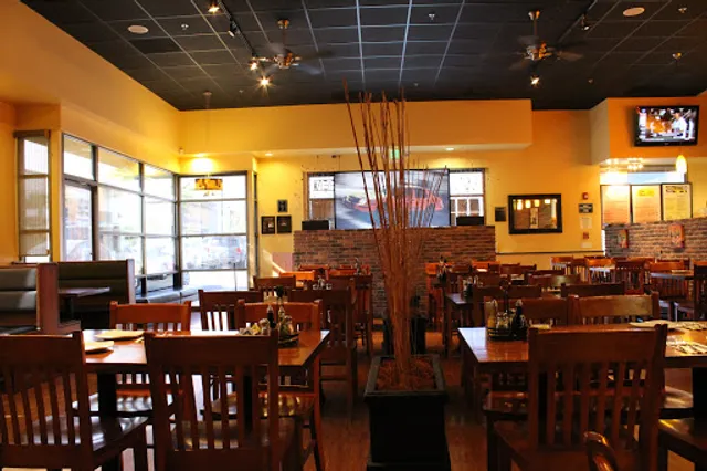 Slice Italia - N.Y. Style Pizzeria + Kitchen