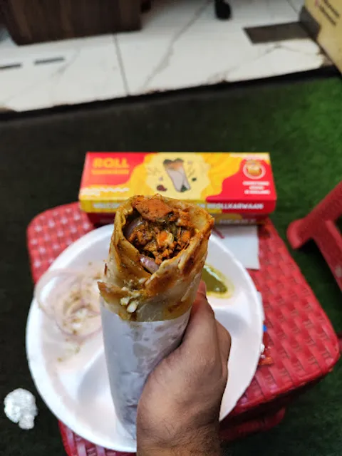 Roll karwaan