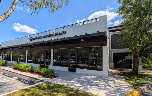 Pinecrest Town Center