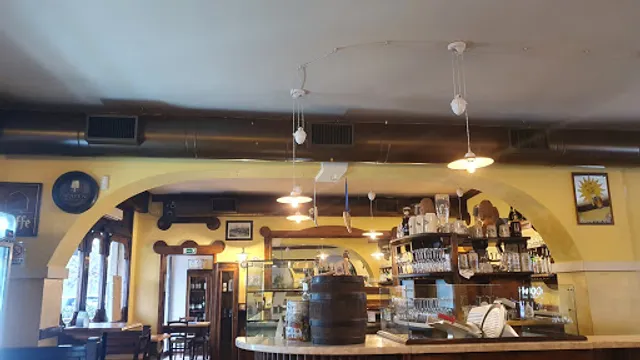 Gomez cucina e cantina