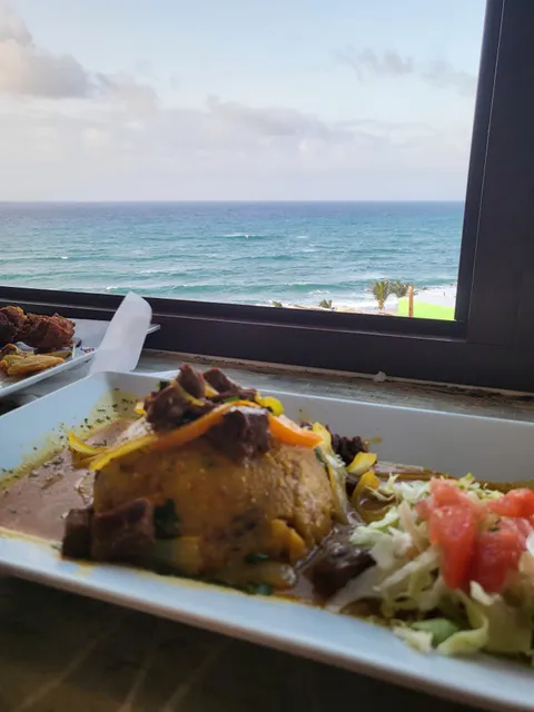 La Garita. De murallas de caleta