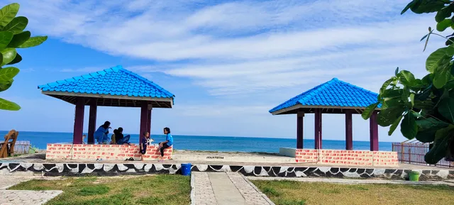 Penginapan Karanglaut Santolo