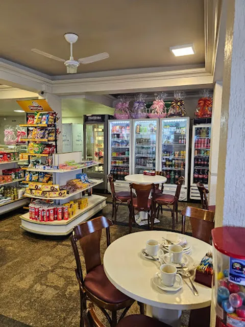 Panificadora e Confeitaria Pão e Vinho