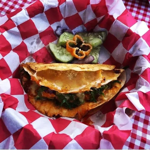 Quesabirrias “Las Sabrosas”