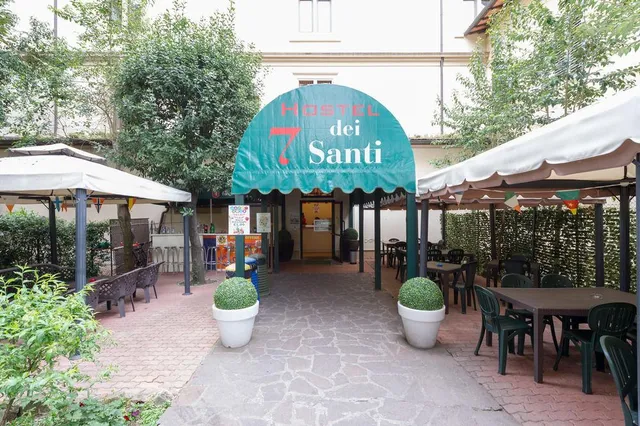 Hostel 7 Santi
