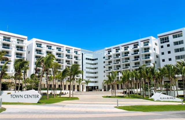 Playa Blanca Town Center Suite
