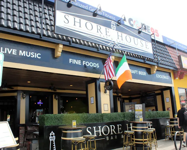 Shore House Bar & Grill