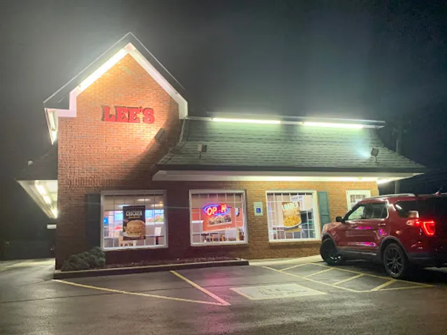 Lee's Famous Recipe Chicken