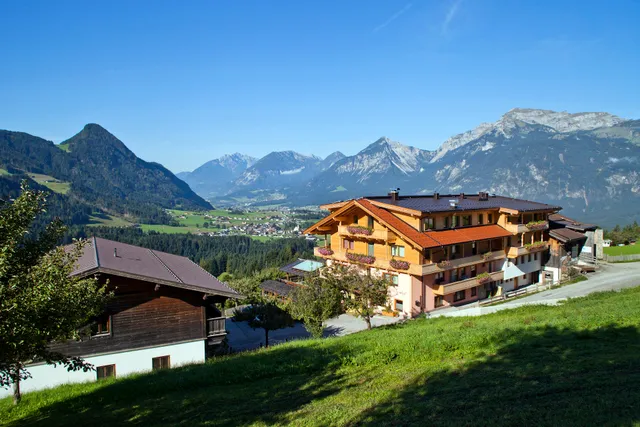 Hotel & Alpengasthof Pinzgerhof