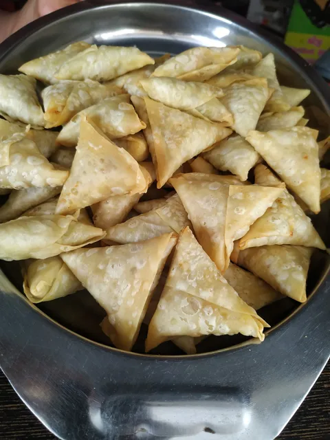 Shreeji Navtad Na Samosa