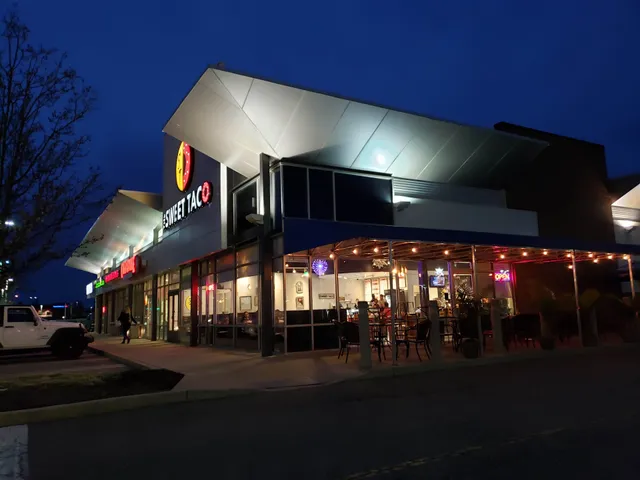 Willow Grove Pointe Shopping Center