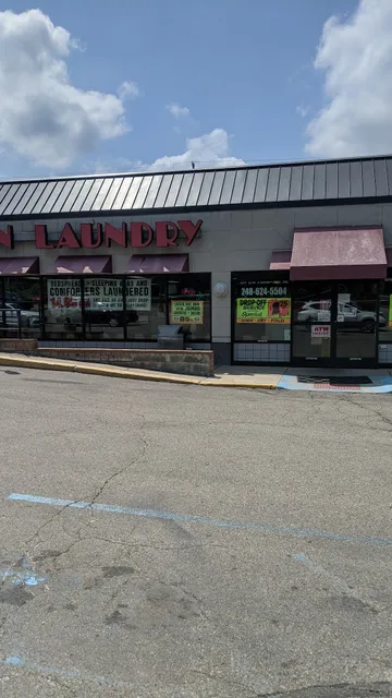 Novi Square Shopping Center