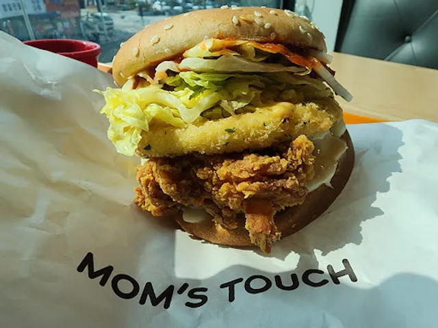 맘스터치 경남거창점