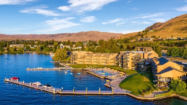 Peterson’s Waterfront Resort