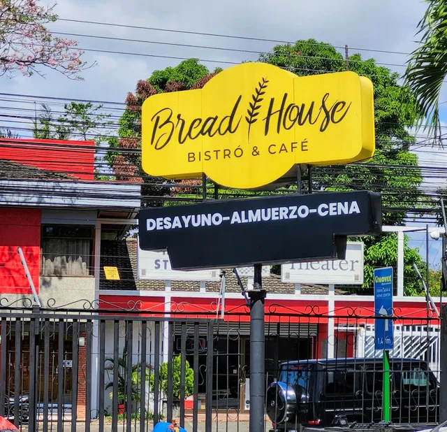 Bread House • Escazú